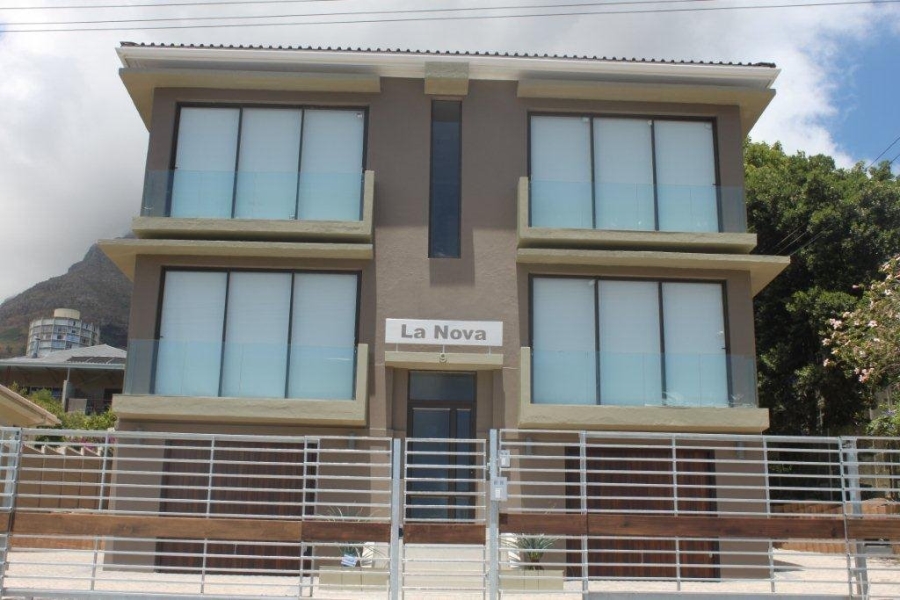 To Let 2 Bedroom Property for Rent in Vredehoek Western Cape